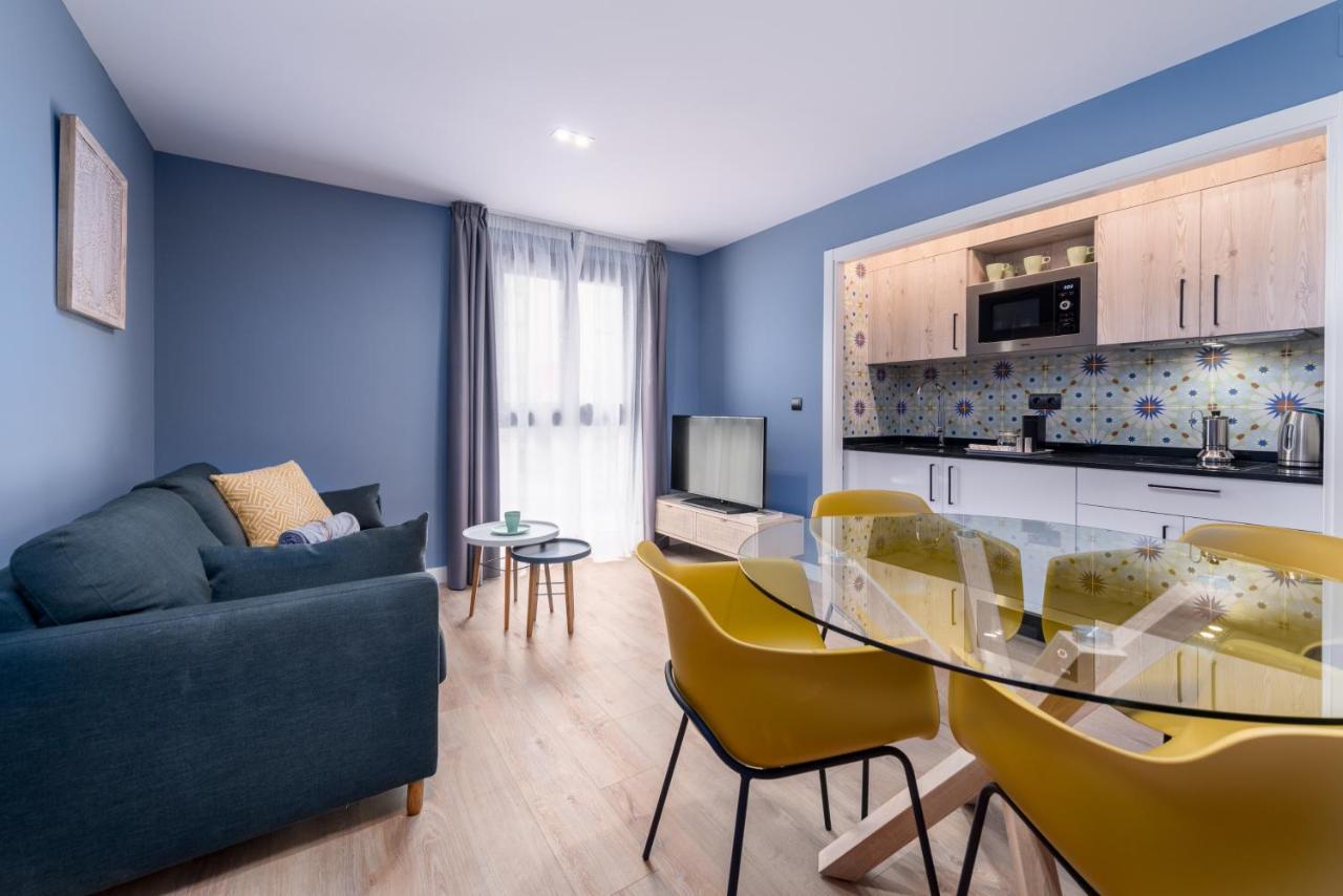 One Bedroom 1202 *